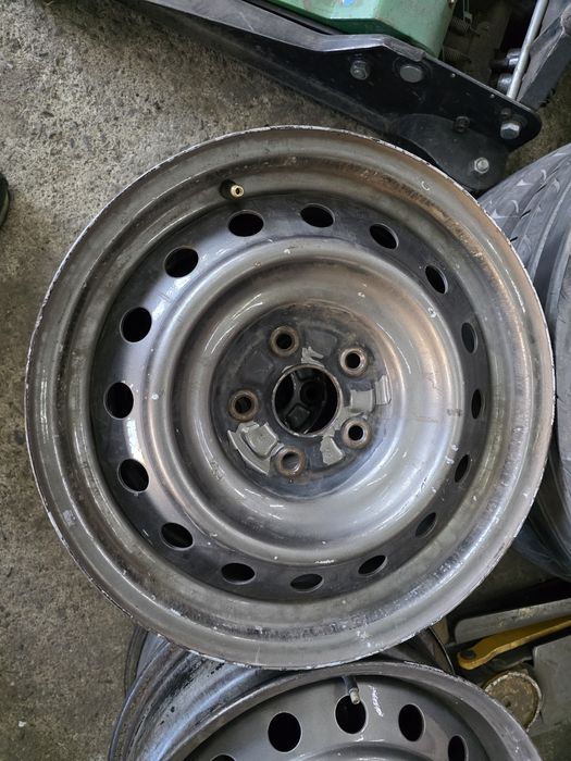 Железни джанти 16 - Toyota