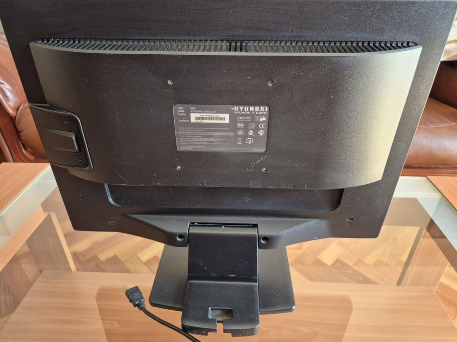 Monitor Hyunday 19 in, rez 1400x900