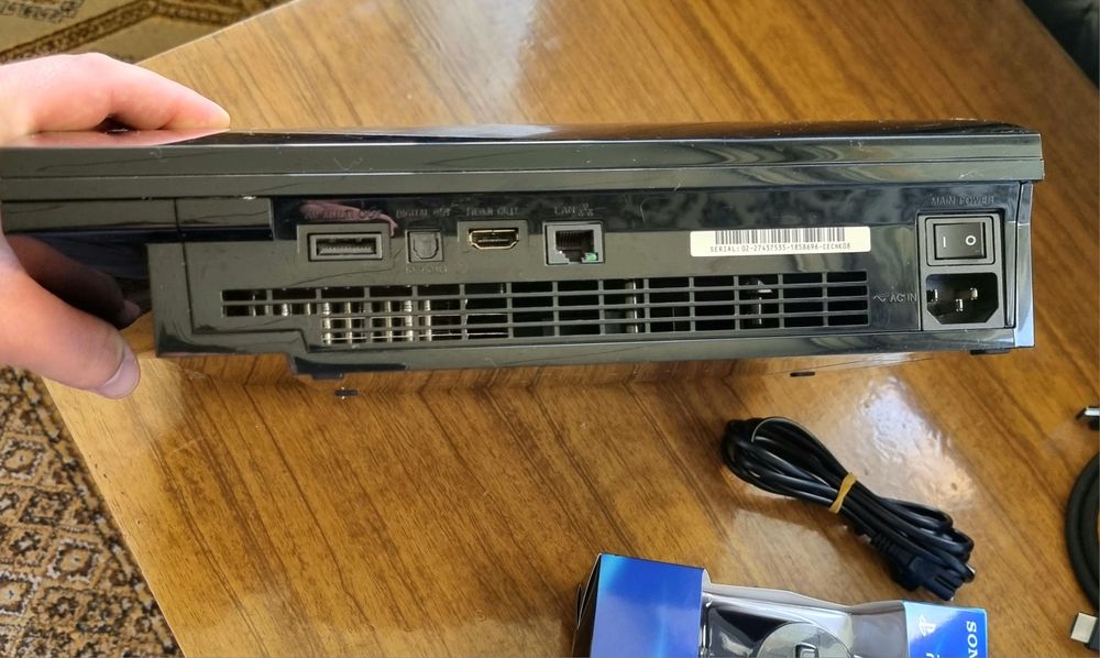 PlayStation 3 500 GB xotira . PLOMBA xolatda