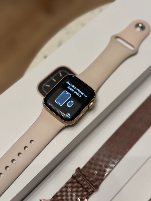 Apple watch seria 5, 40 mm Gold Aluminium