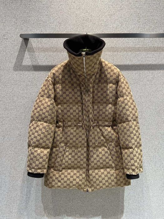 Geaca Gucci - calitate premium prezentare completa