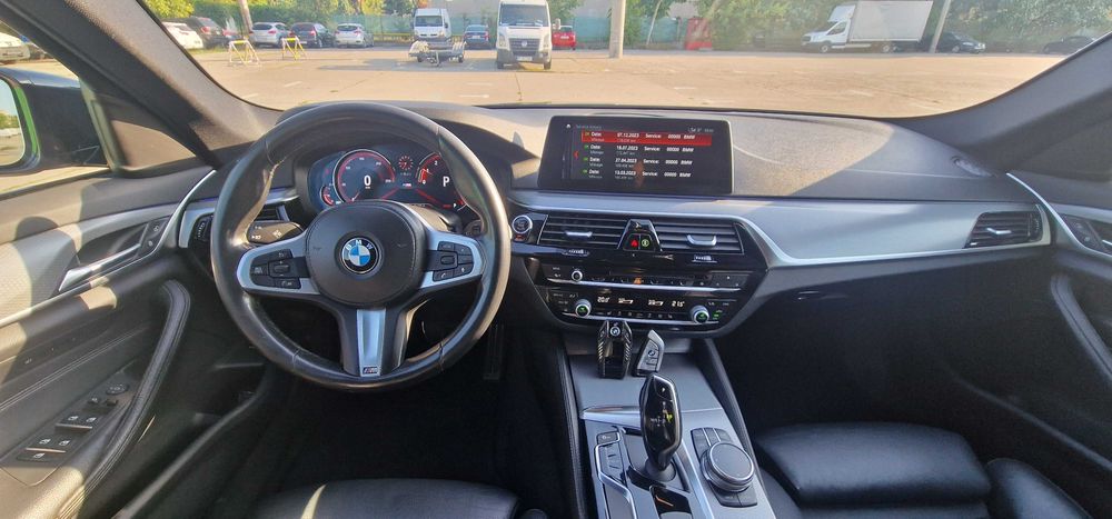 BMW 520 i G30 2018  M Sport