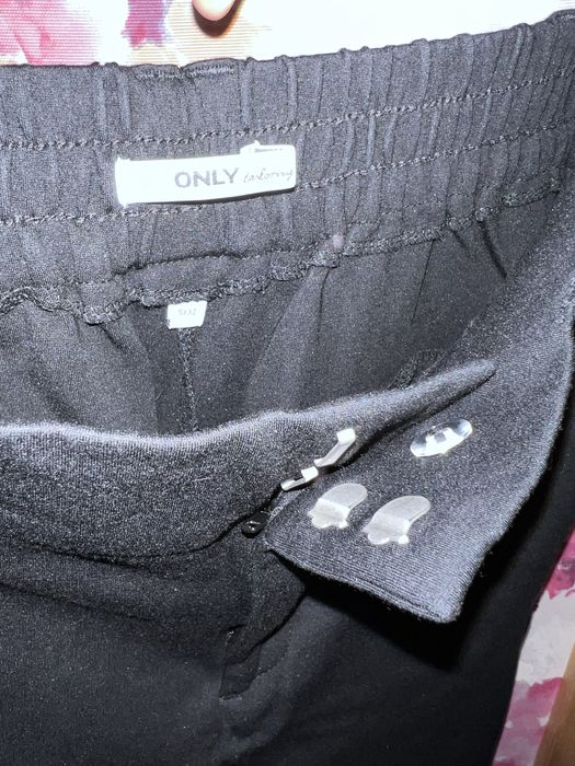 Черен панталон Only