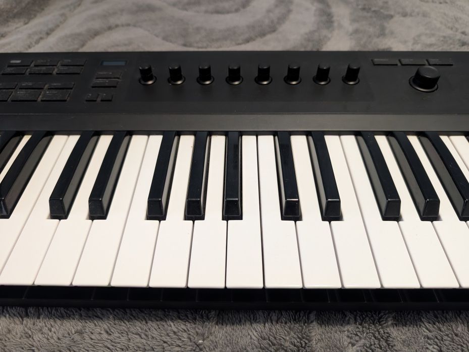 KIT Komplete Kontrol A49 MIKRO MK3