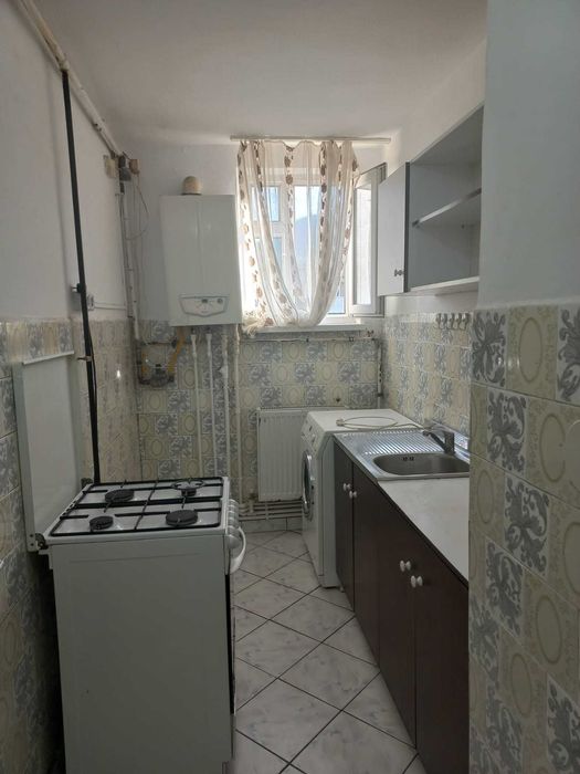 Proprietar, inchiriez garsoniera zona Posta Maratei