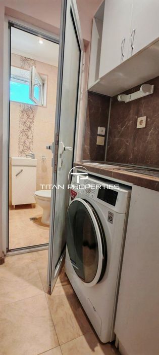 Дава се под наем Едностаен апартамент в Пловдив, Център - 30 кв.м за 275 € - Снимка #2