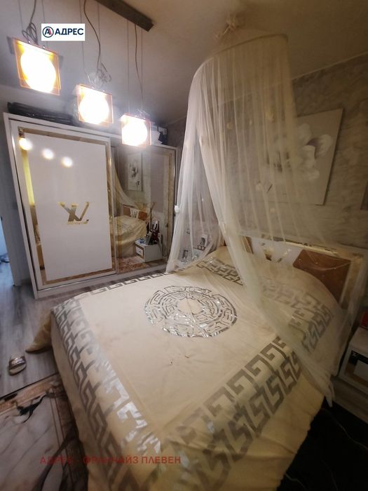 Къща в Плевен, област-с.Долни Луковит площ 160 цена 35000