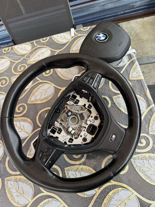 Volan bmw f10 in stare foarte buna