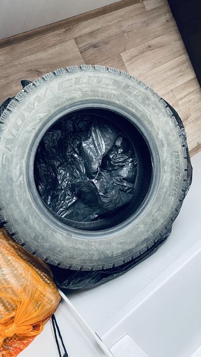 Продаю б/у зимные шины