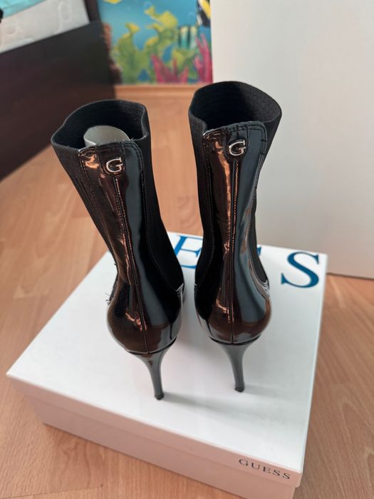 Guess- дамски ботуши, нови!