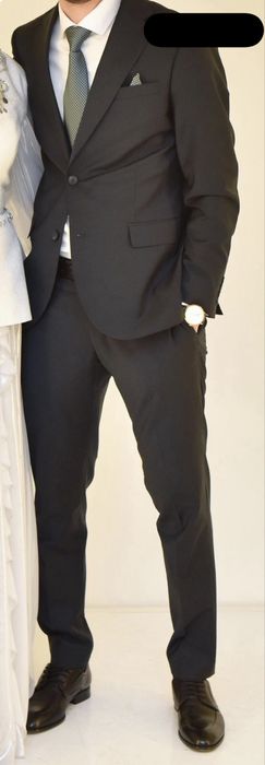 Продается мужской костюм