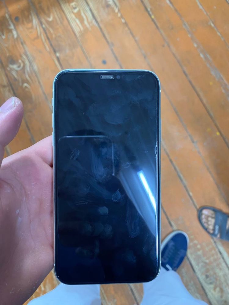 iphone 11idael polni radnoy