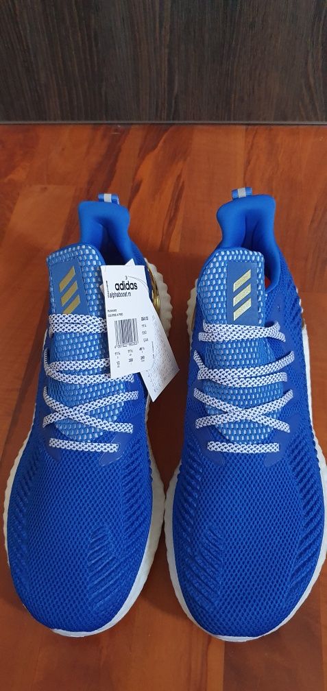 Adidas AlphaBoost M