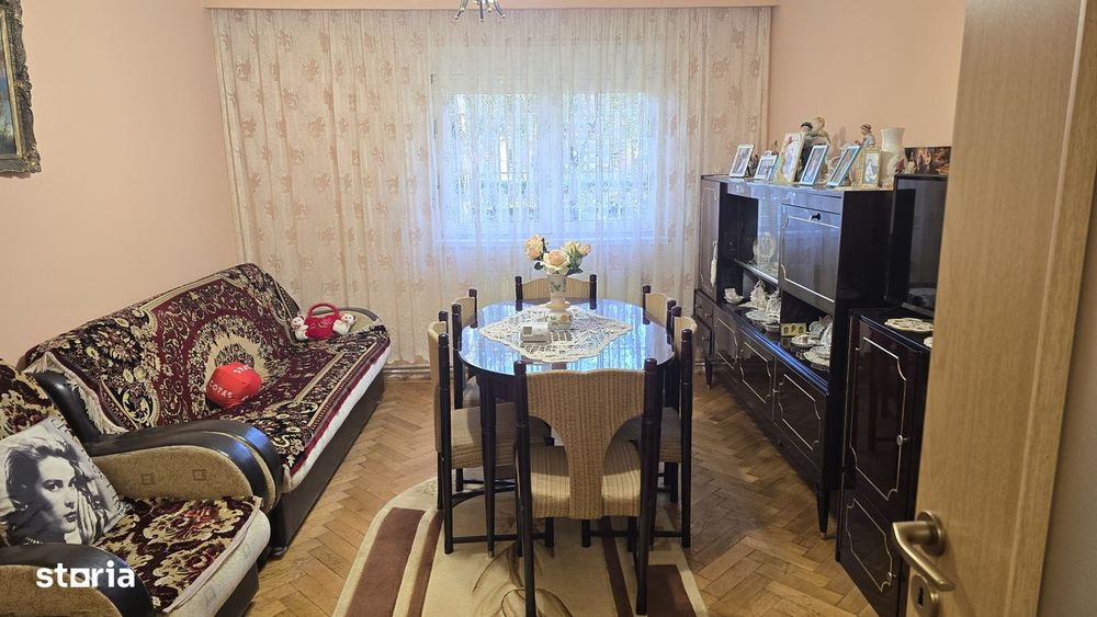 Vand apartament 3 camere dec. Deva,  Enescu, parter inalt, mobilat