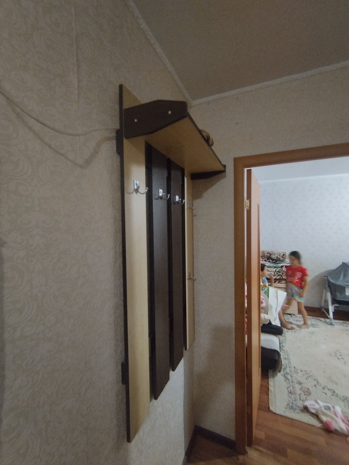 Вешалка с крючками...