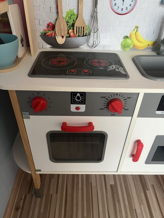 Детска кухня за игра