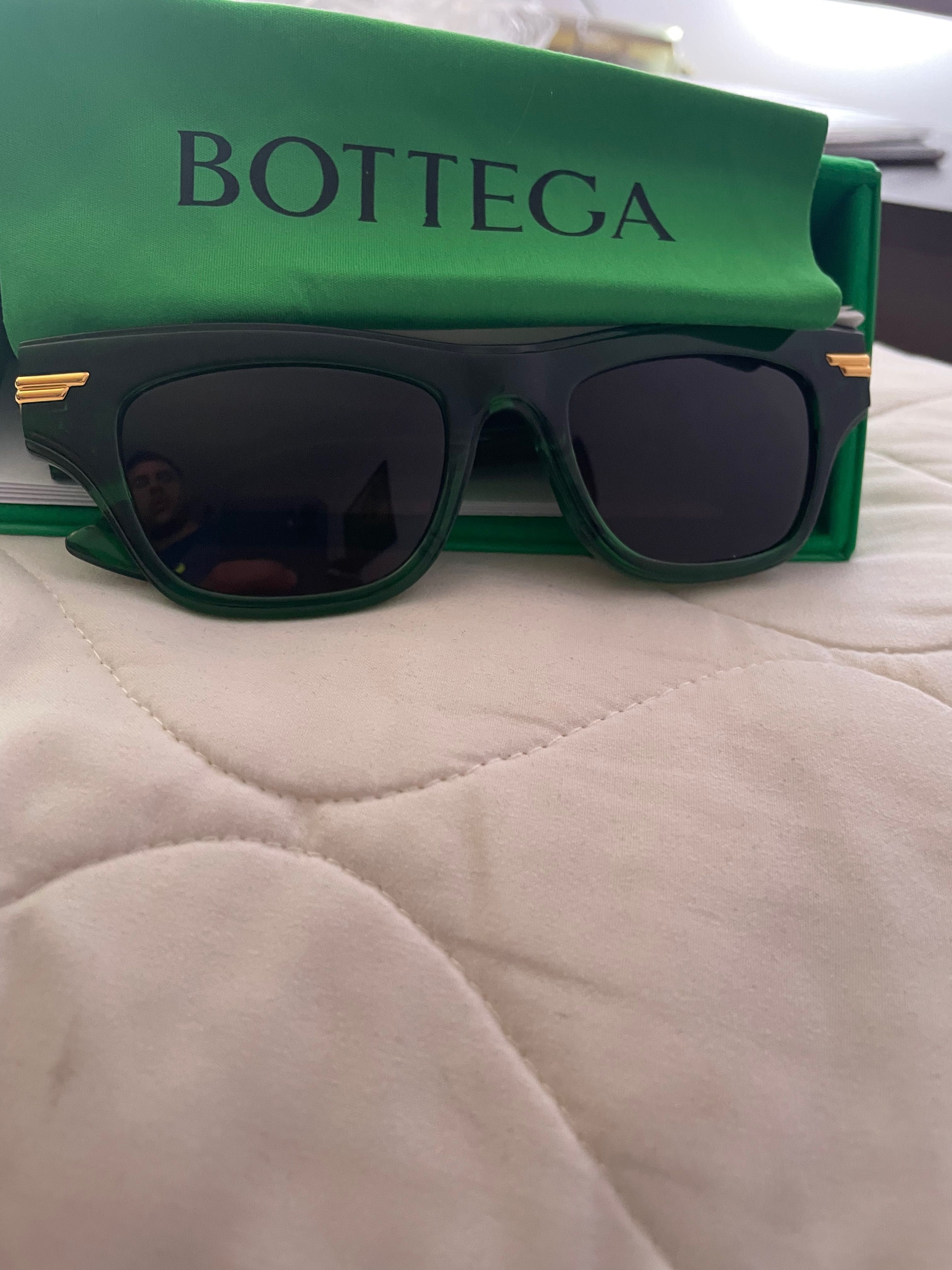 Нови очила Bottega Veneta