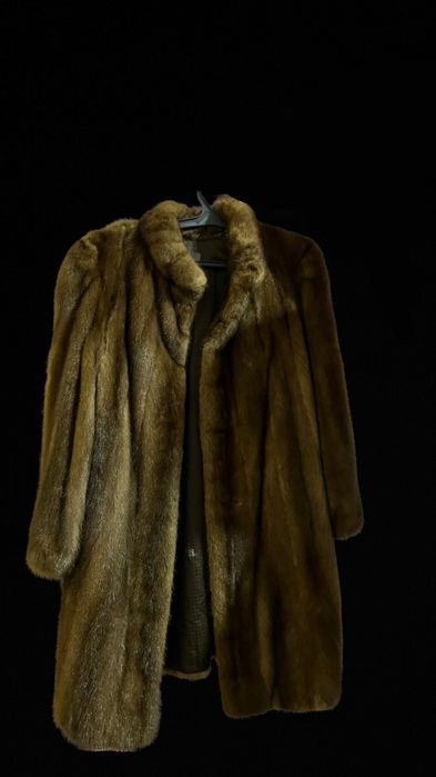 Продается норковая шуба, ЦЕНА 100 000 теңге  разумный торг