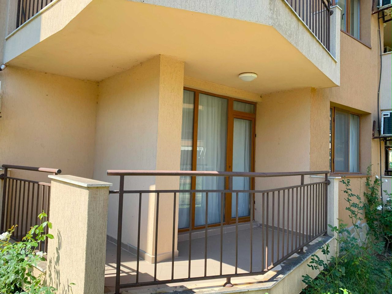 Продава се Едностаен апартамент в Царево - 54 кв.м за 1100 €/кв.м - Снимка #3