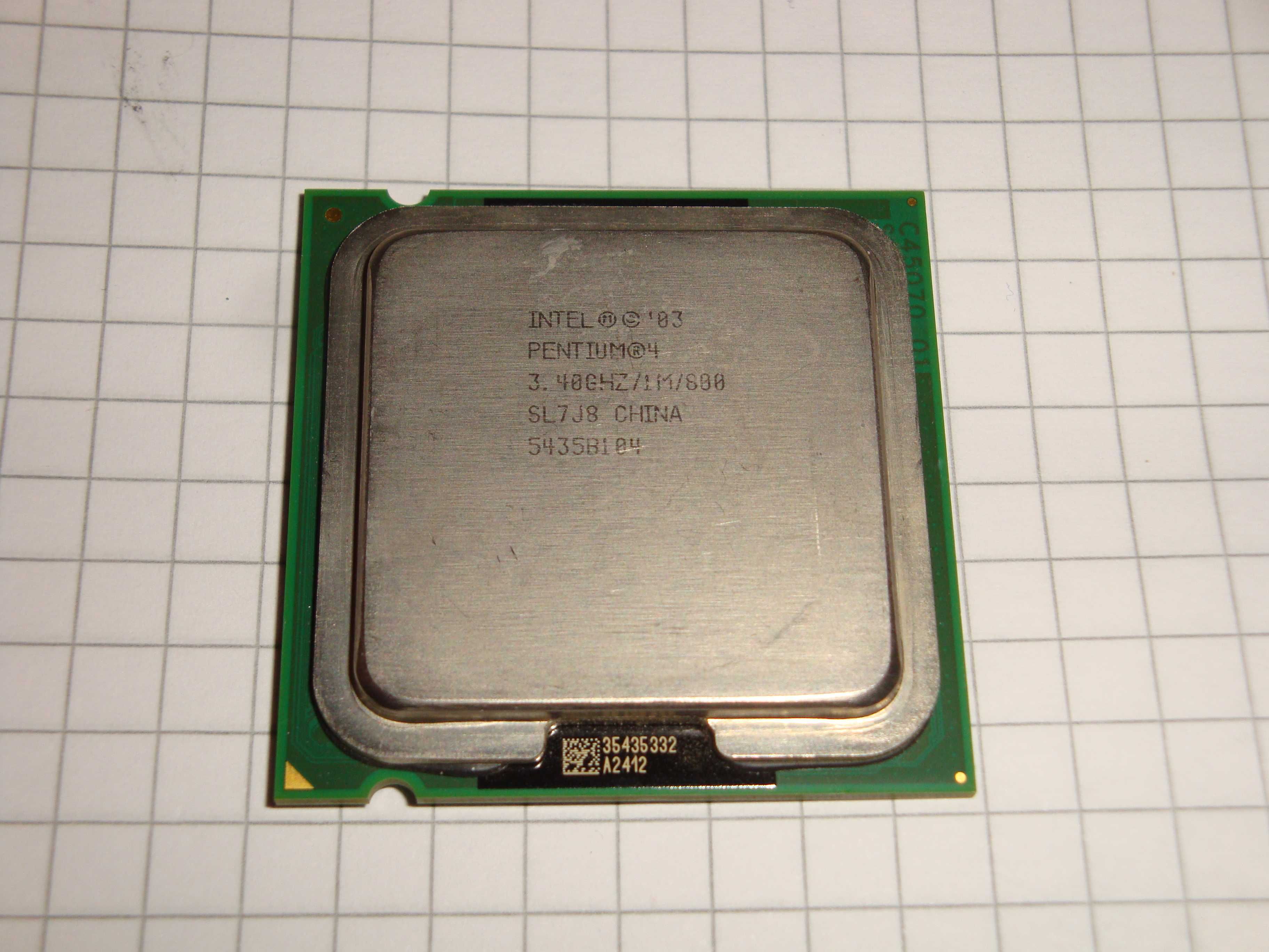 Procesor intel pentium 4 550 3.4Ghz 1mb FSB 800 Mhz LGA 775 SL7J8