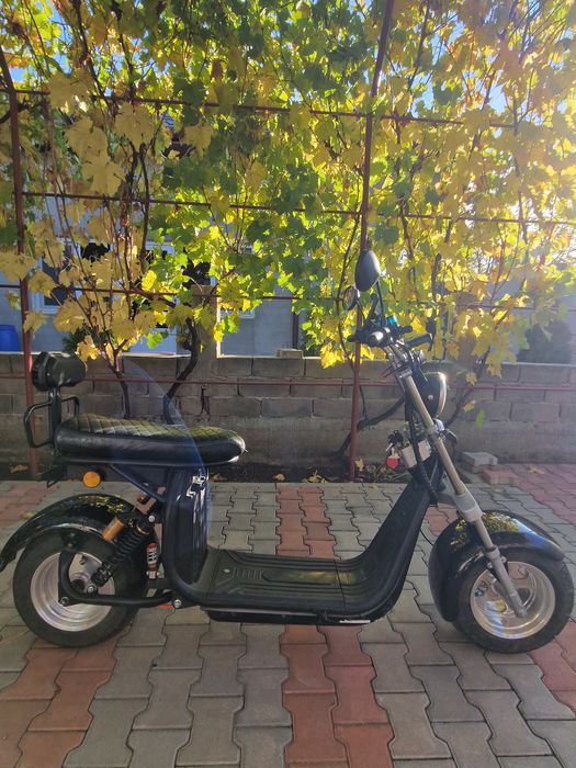 Vand scuter electric