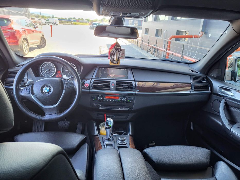 Vând bmw x6  2011 245 cp