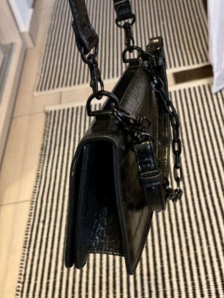 Vand geanta Aldo, neagra, model croco