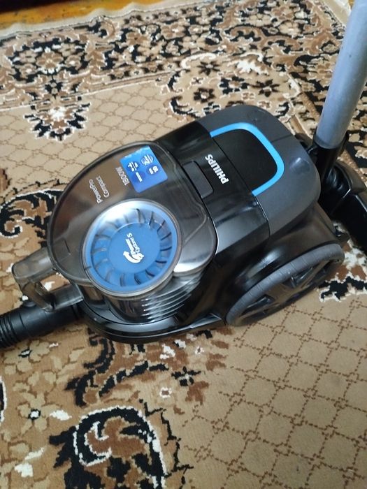 Пылесос Филипс кантейнер