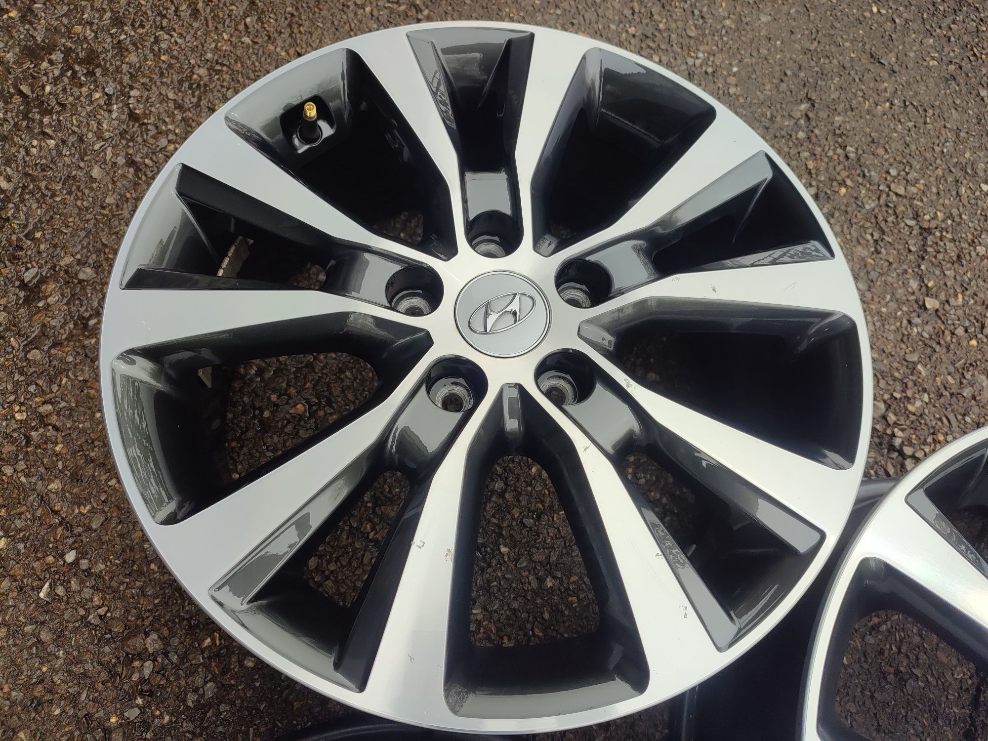 17" оригинални алуминиеви джанти за Hyundai/Kia.