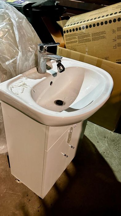 Vand chiuveta baie cu dulap