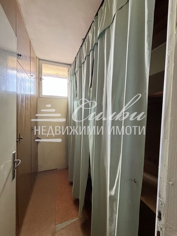 Дава се под наем Двустаен апартамент в Шумен, Център - 75 кв.м за 244.8 € - Снимка #8