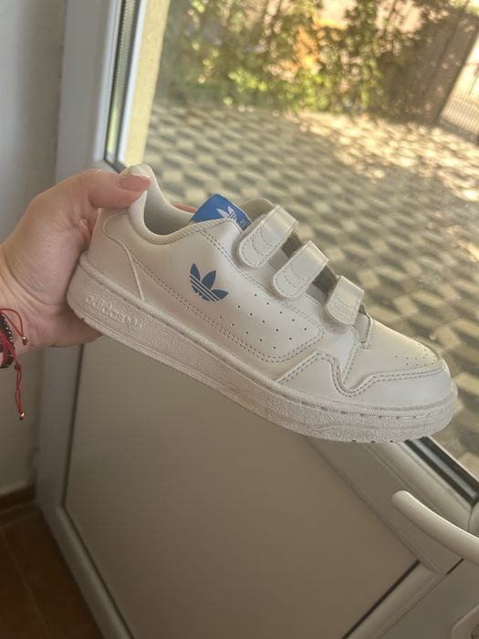 Adidasi Adidas marimea 32