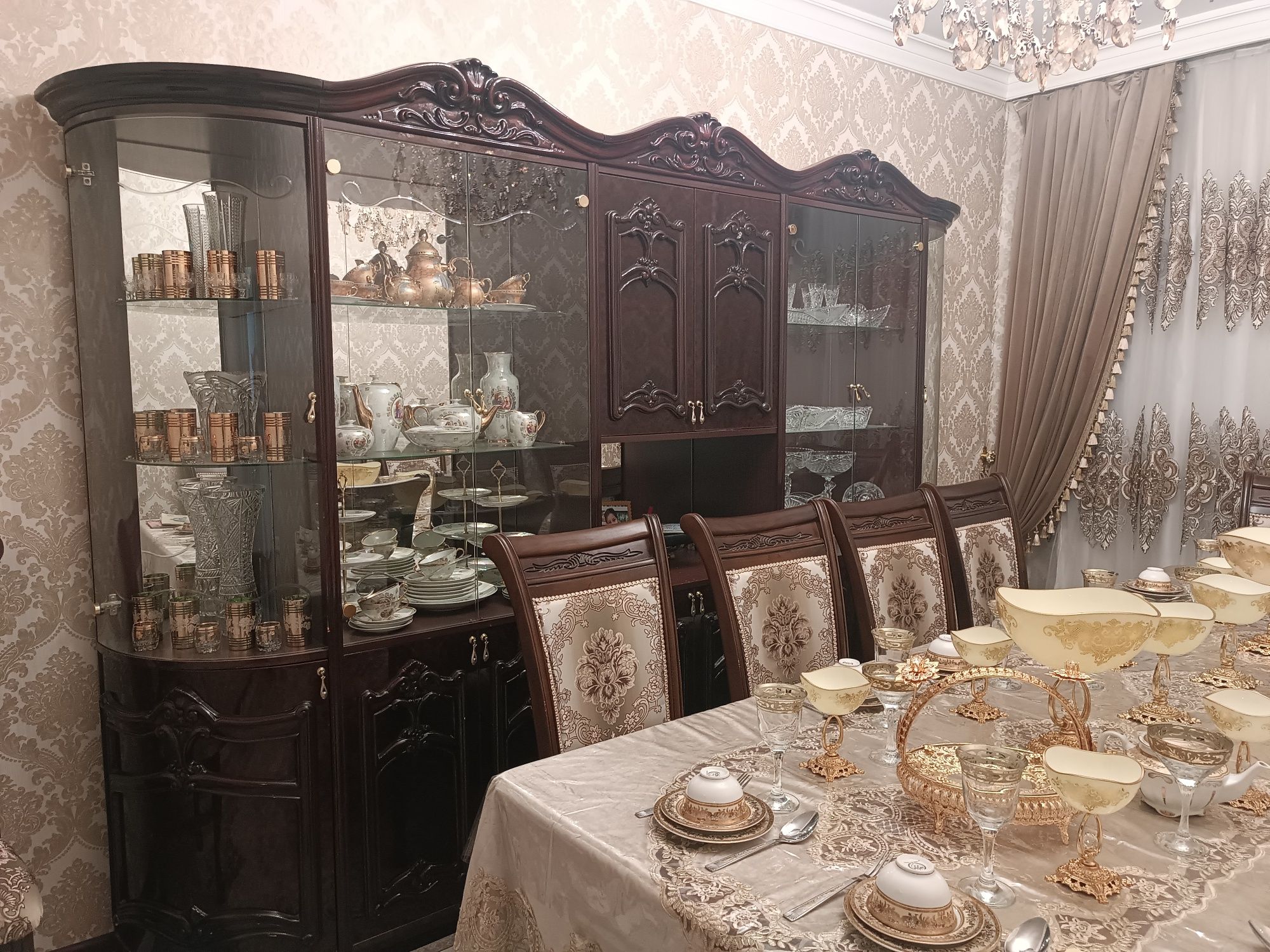 Продаётся стенка.