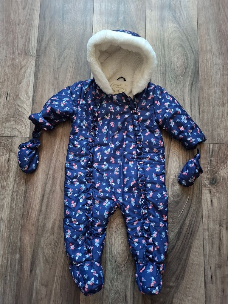 Зимни космонавти George и Mama&Papas