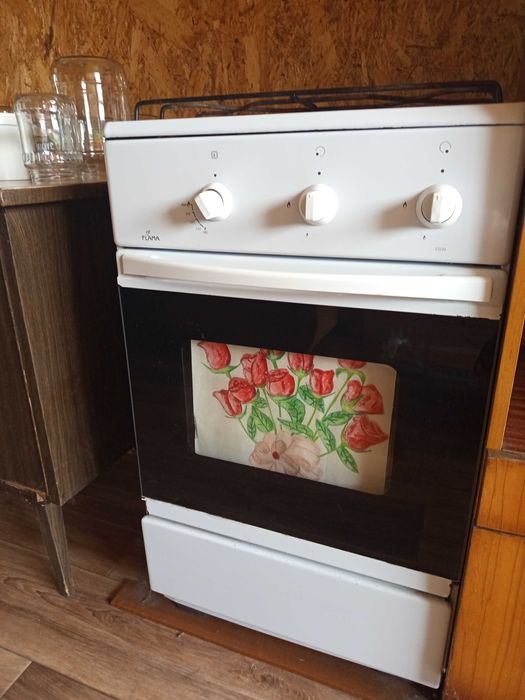 Продам газовую плиту