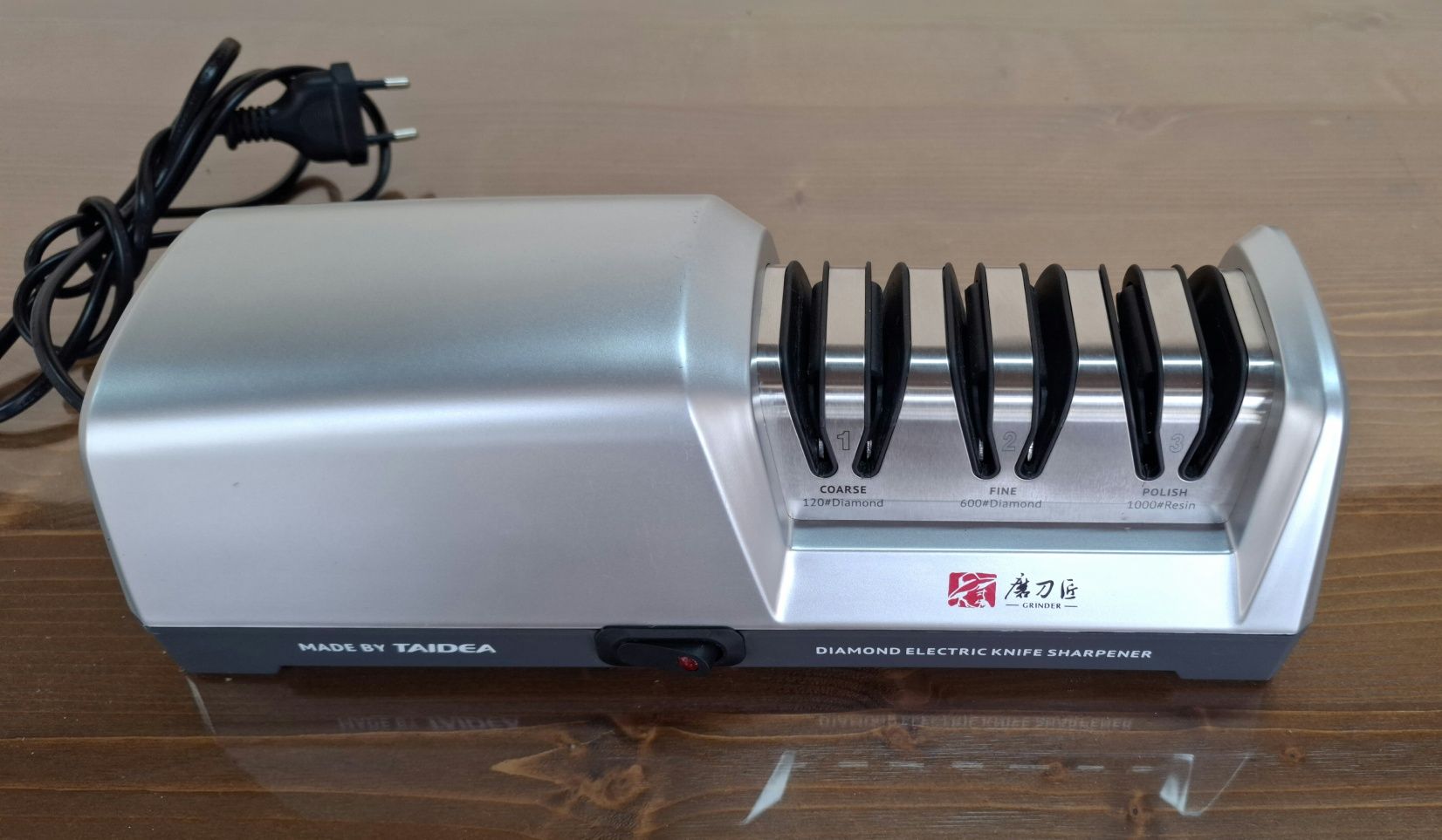 Диамантено електрическо точило за ножове TAIDEA TG2302, 15-20°.