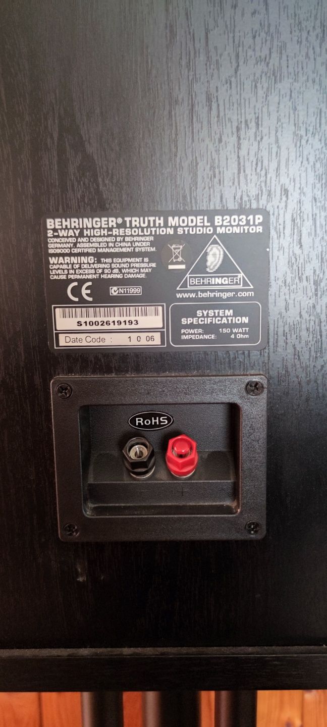 Behringer Truth B2031P пасивни тонколони
