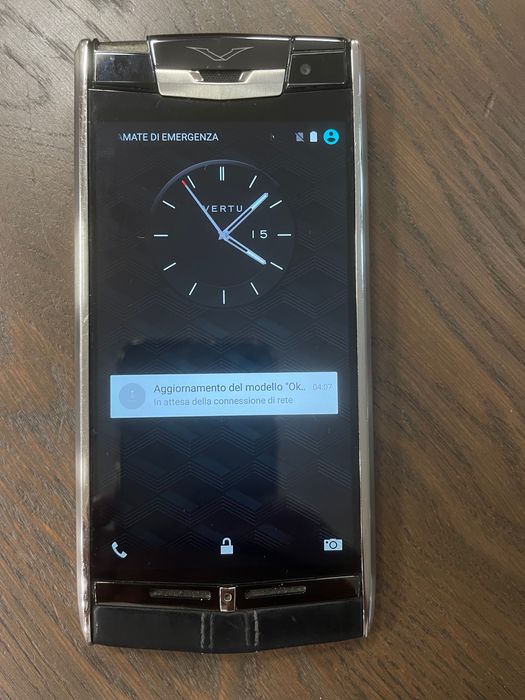 Истински мобилен телефон VERTU