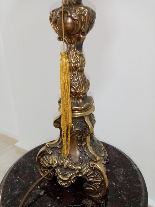 Lampadar Baroc din bronz masiv de dimensiuni impresionante, abajur din