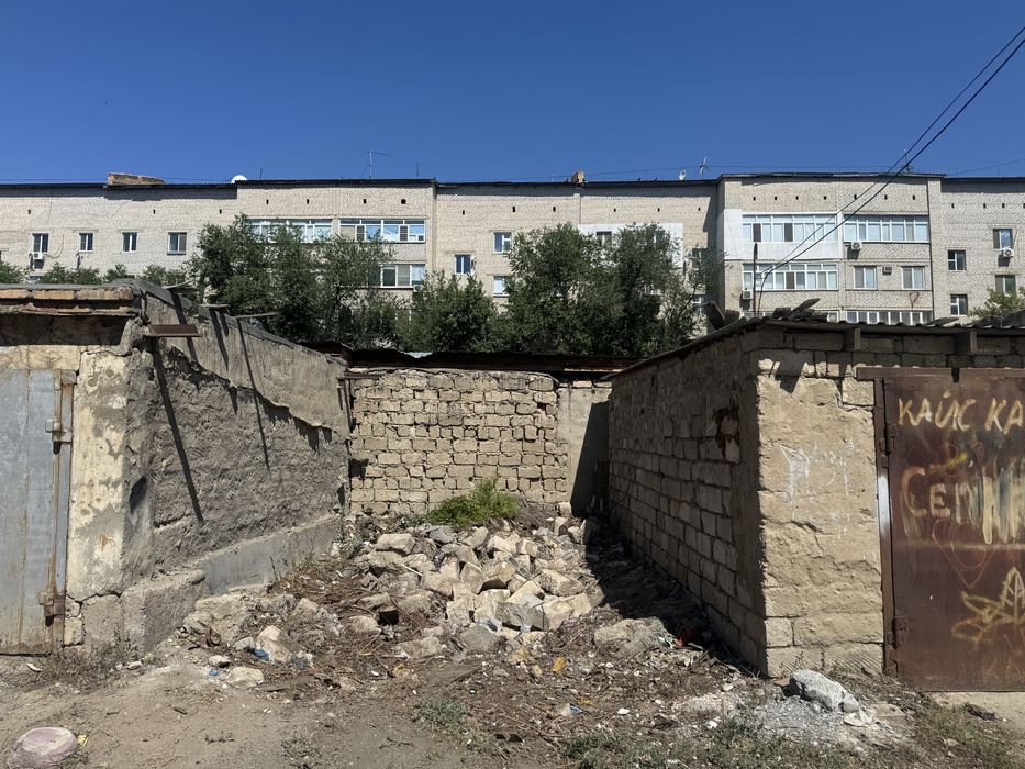 Продаю землю на стройконторе для строительство гаража