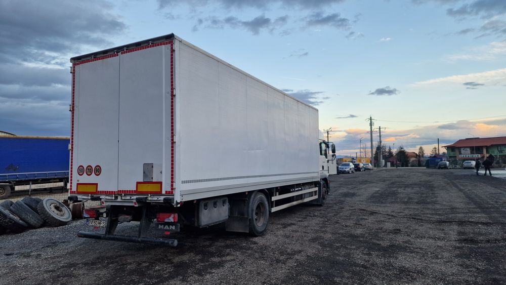 MAN TGM 18.290 prelata/box