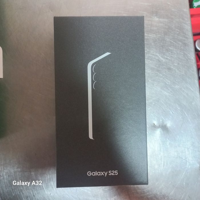 Samsung Galaxy S 25 12GB RAM 128 GB