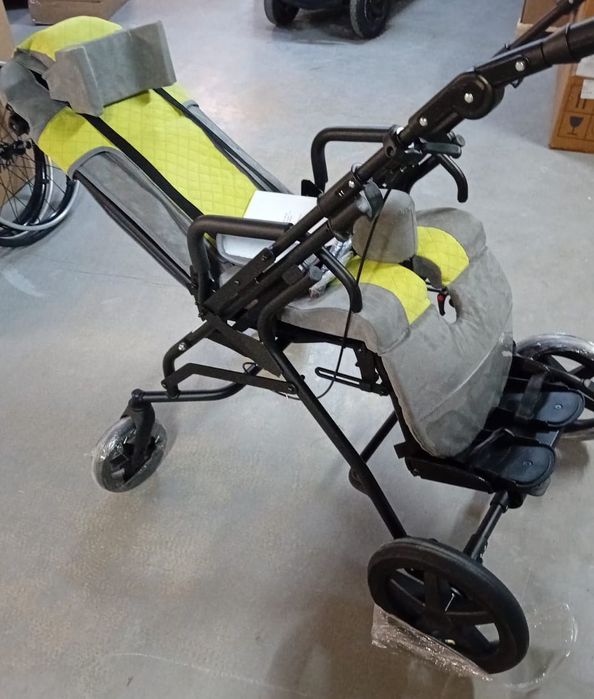 Vand carucior Gemini 2 pentru copiii cu dizabilitati