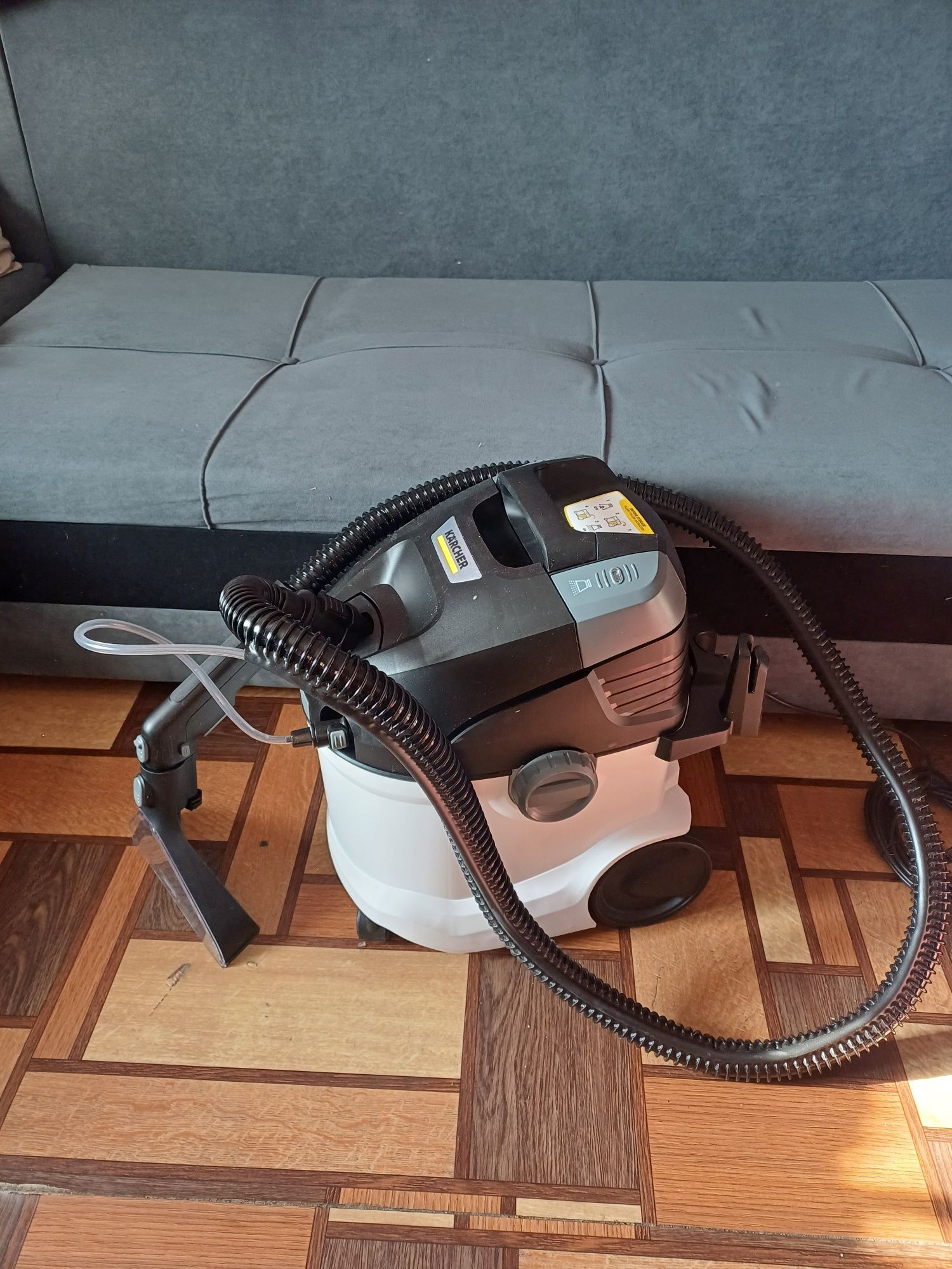 моющий пылесос Karcher