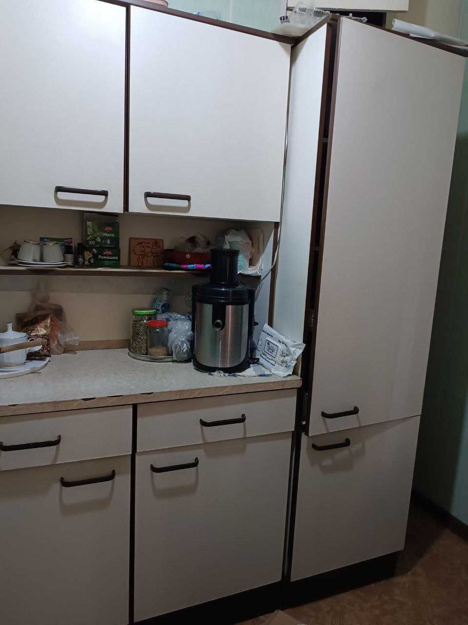 1/5/5 Сергели 7 с бал. 2х6 м! . Квартира 44 м². Метро "3 бекат" -300 м
