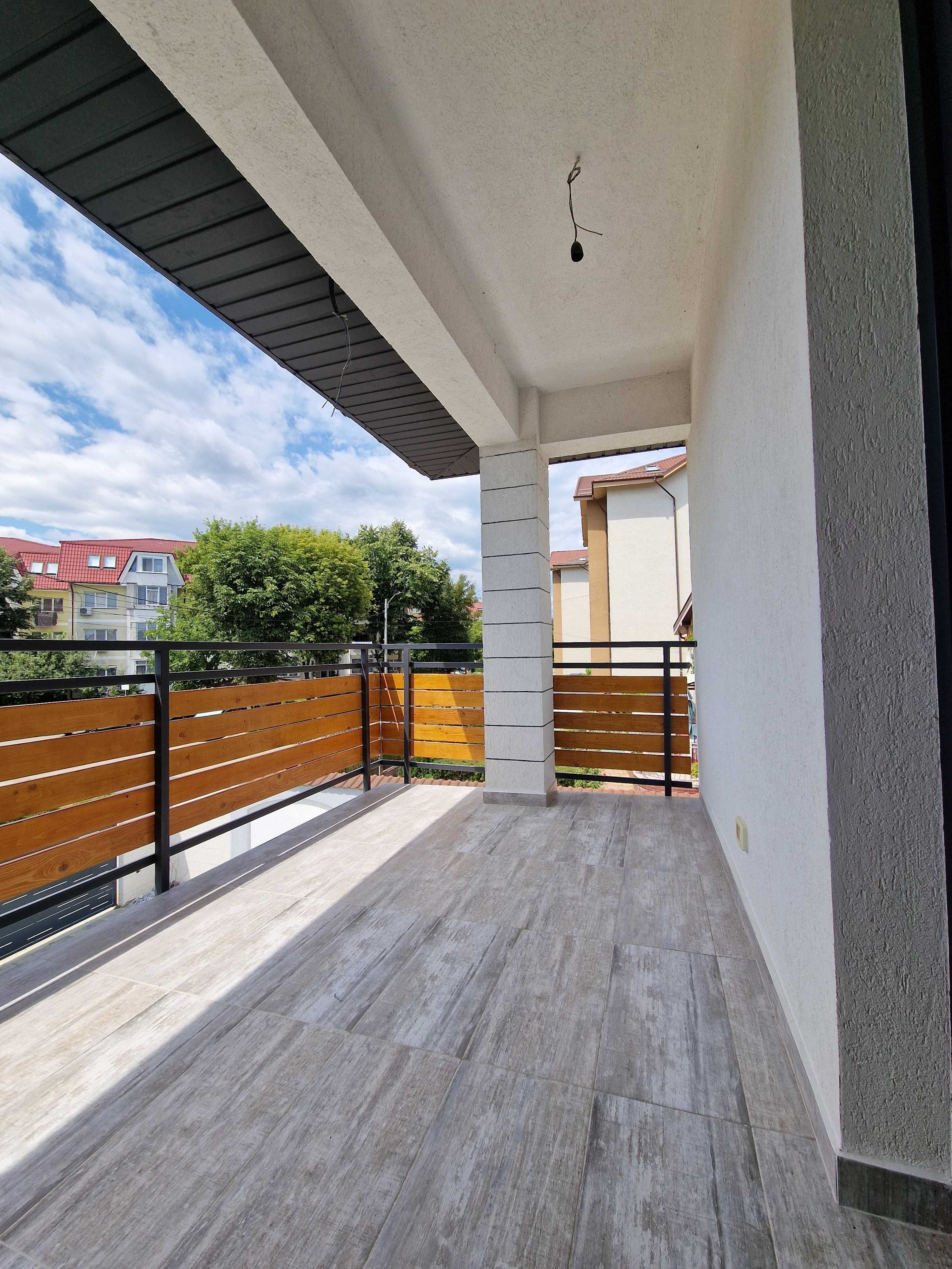 Clădire tip duplex – afacere sau locuit în zonă premium – Nord, Bacău