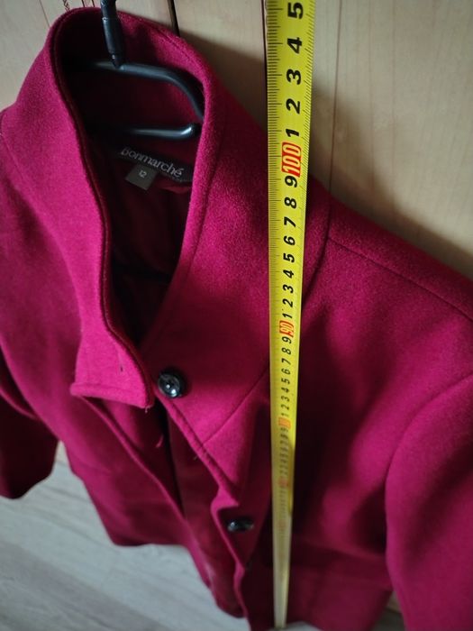 Palton vișiniu pentru toamnă