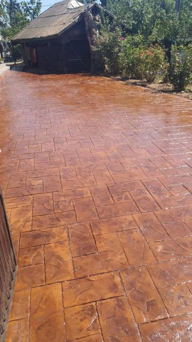 Beton amprentat, elicopterizat ,măturat și vertical.