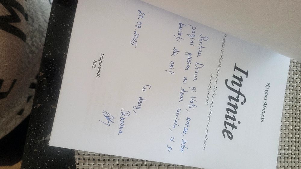 Carte nouă- Infinite de Mureșan Roxana