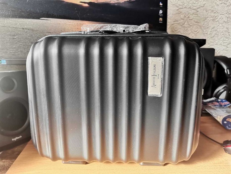 Куфарче. Ръчен багаж.